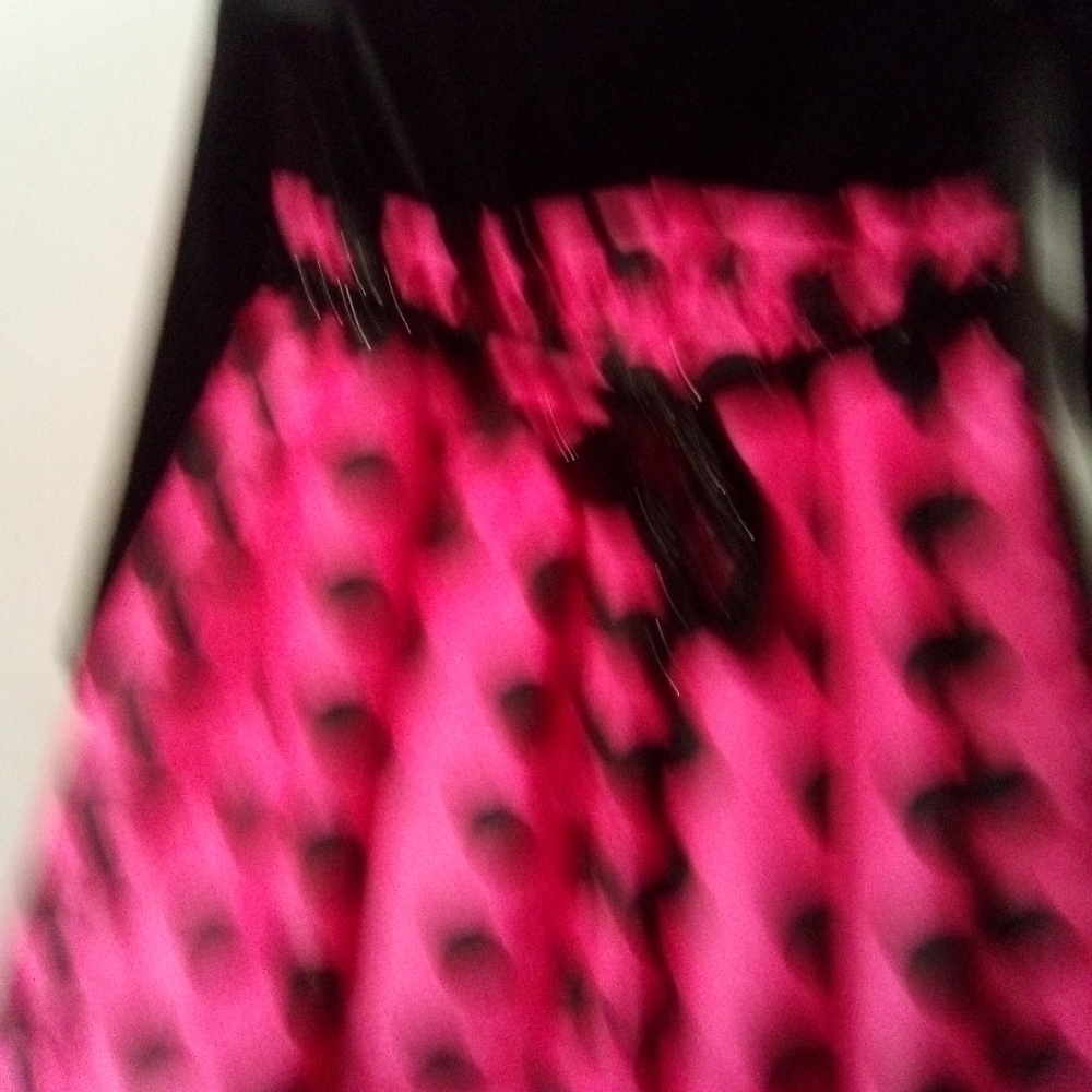 YOUNGLAND girls holiday party dress. Red and black with black polka dots. Size 5 - Picture 11 of 11
